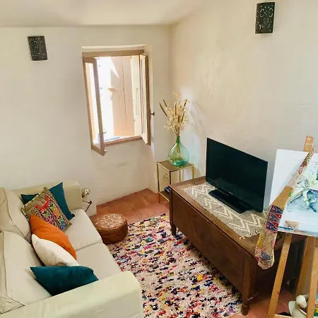 Charming 3 Bed Artist In