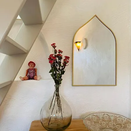 Charming 3 Bed Artist In *